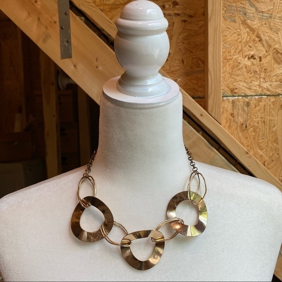 Vintage Gold Circle Necklace Gold tone Chain Necklace 18” with 3” extension - Picture 3 of 9